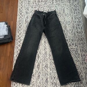 Abercrombie and Fitch “The 90s Relaxed Jean- High Rise” size 0 short!